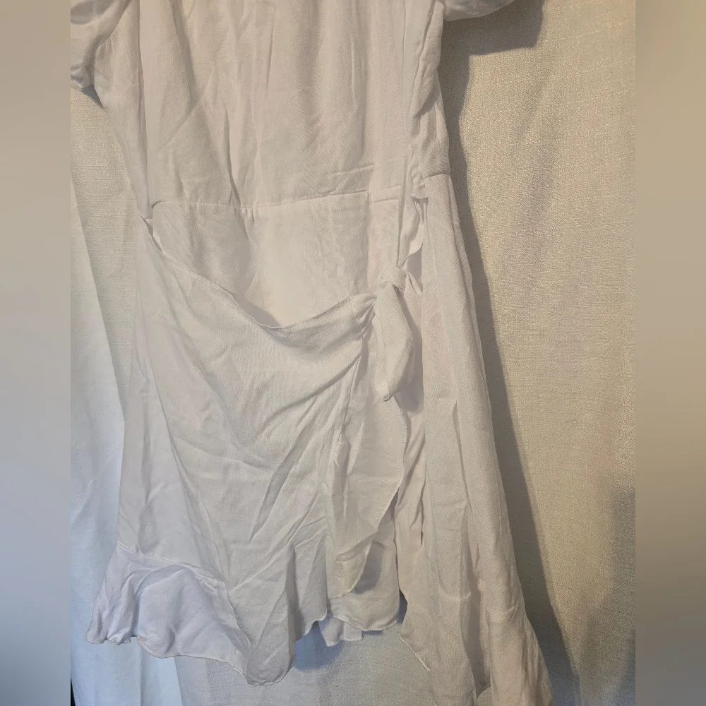 Trixxi White Mini Dress with Puff Sleeves Coastal Grandma Shabby Chic Ruffles - Picture 6 of 6